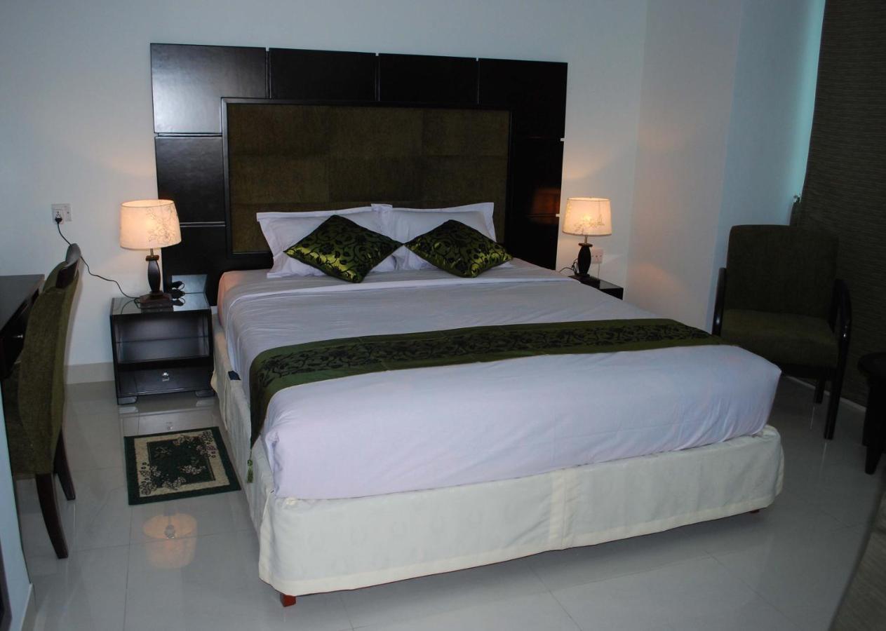 Orchid Business Hotel Chittagong Dış mekan fotoğraf